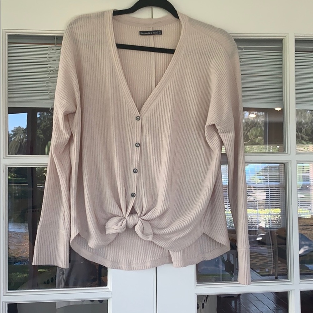 Abercrombie & Fitch tie front top